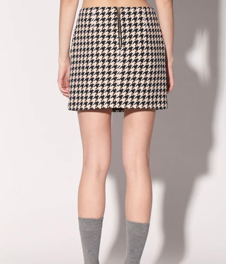 Walter Baker Houndstooth Mini Skirt Black Beige White Button Detail - Size 2 - Image 5
