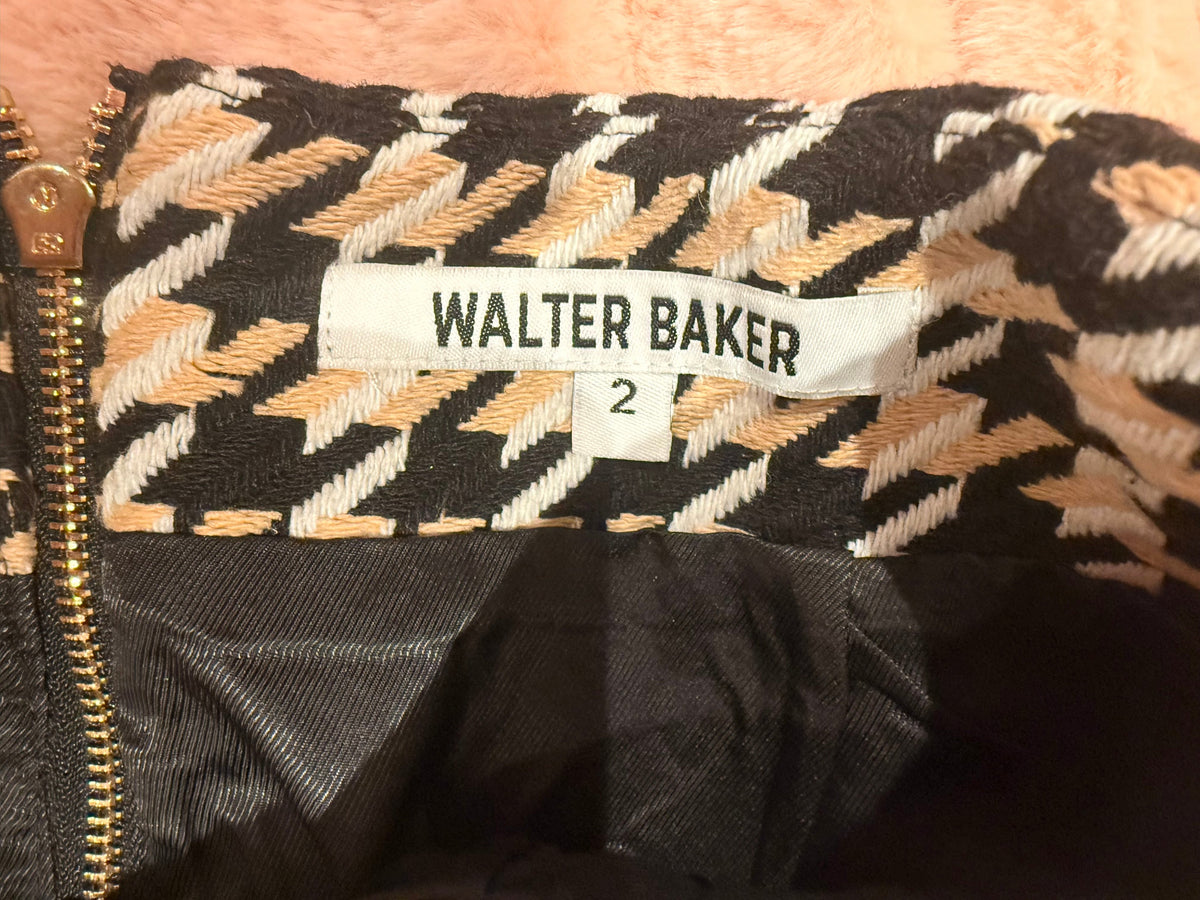 Walter Baker Houndstooth Mini Skirt Medium Black Beige White Button Detail - Image 7