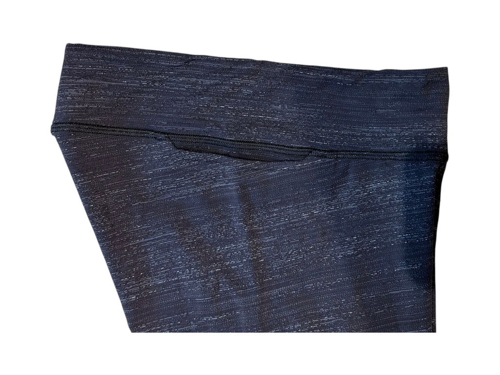 Lululemon Leggings Black to Gray Gradient Stretch - Size 4 - Image 5