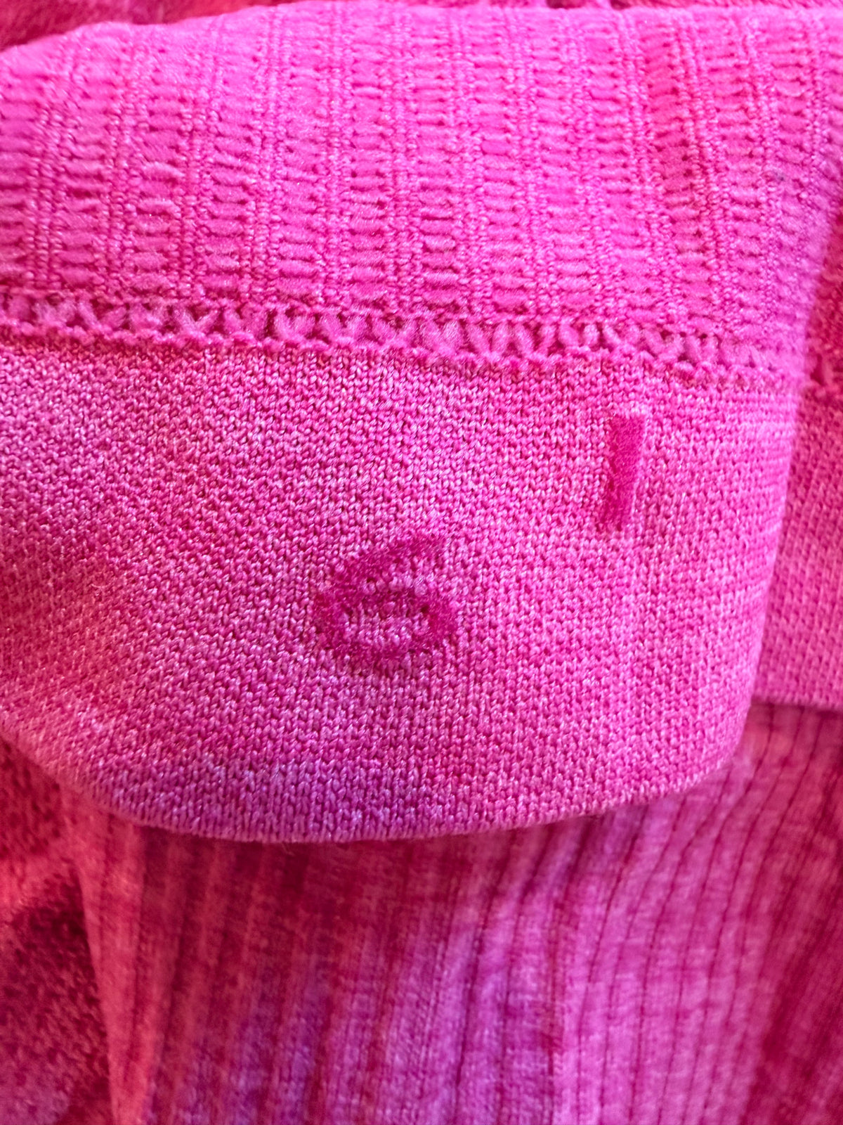 Lululemon Size 6 Seamless Racerback Tank Top Pink - Image 3