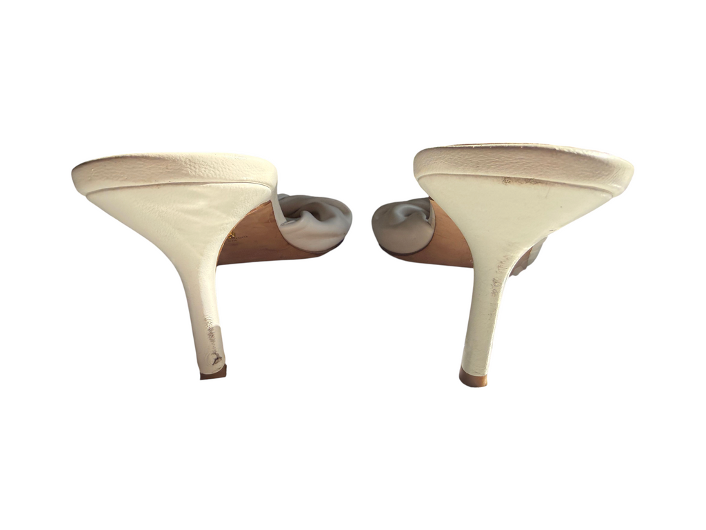 Veronica Beard Off-White Slide Sandals with Knotted Strap Detail - 9 - White