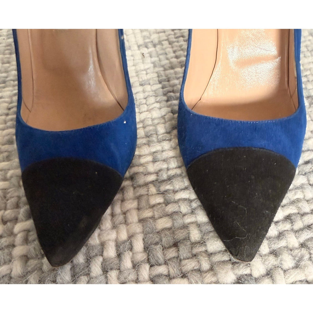 Manolo Blahnik Blue Suede Cap-Toe Pumps 41