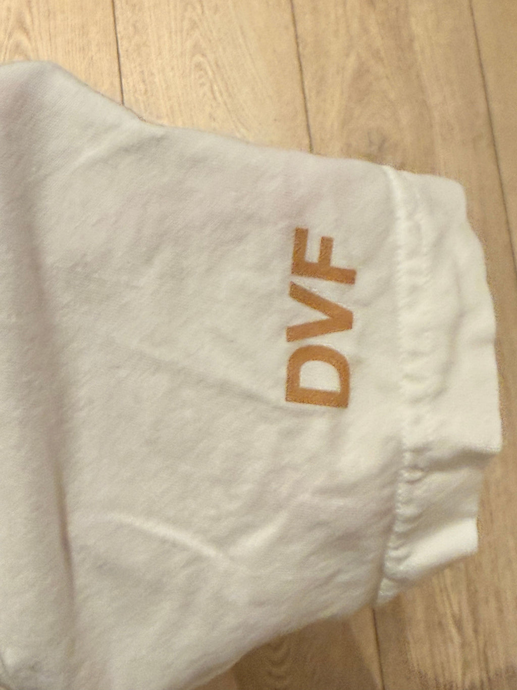 Diane von Furstenberg White Tan In Charge T-Shirt - L - Image 5