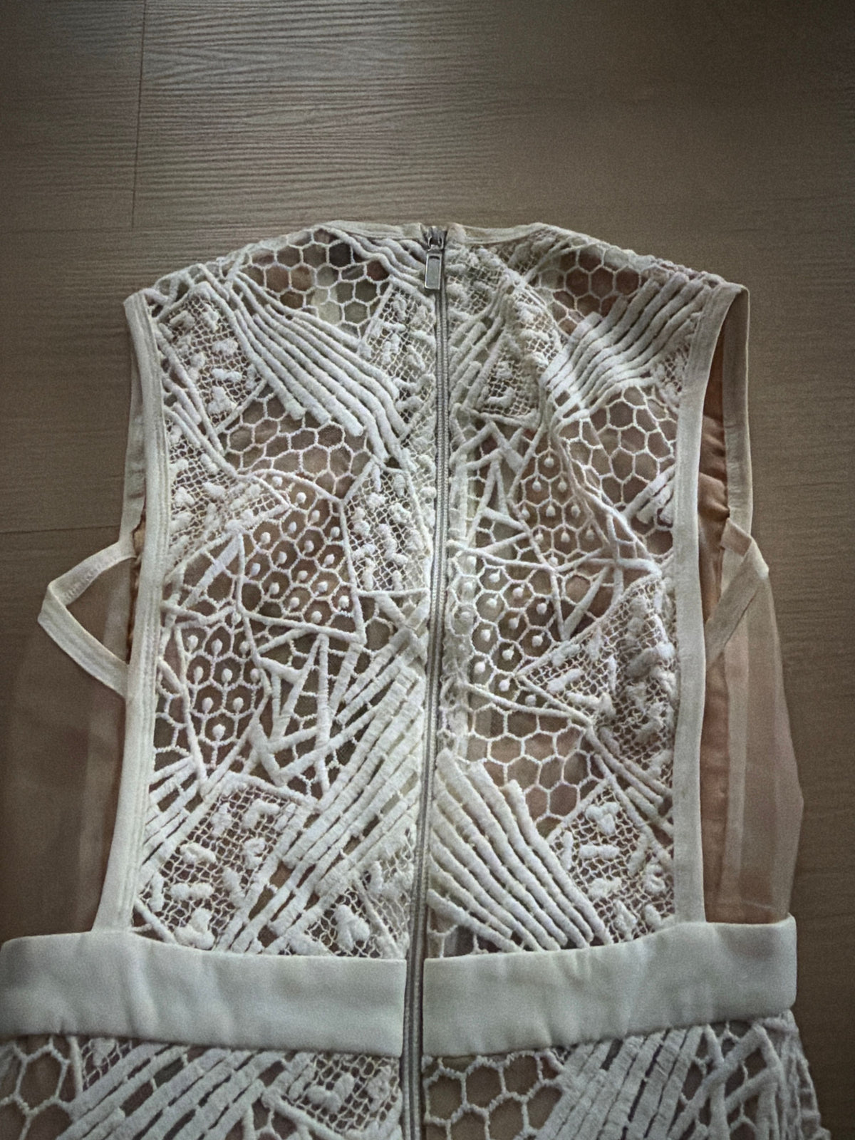 Manning Cartell Gallery Views Dress, deep V, geometric French lace Size P - Image 6