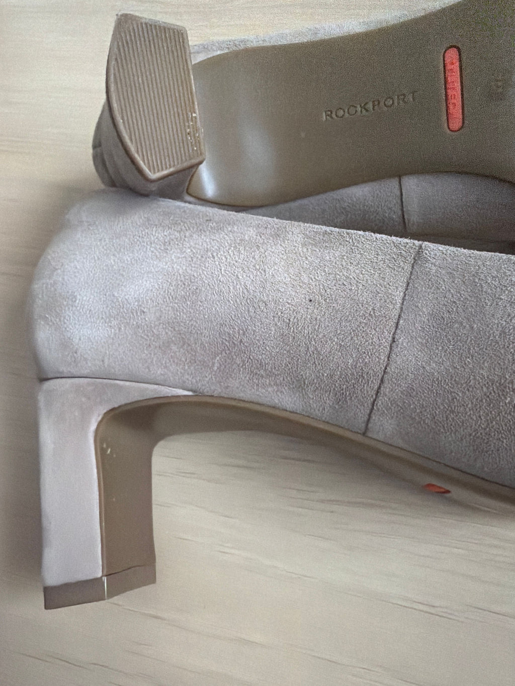 Rockport Total motion Blush Suede 2inch Heel size 7 - Image 6