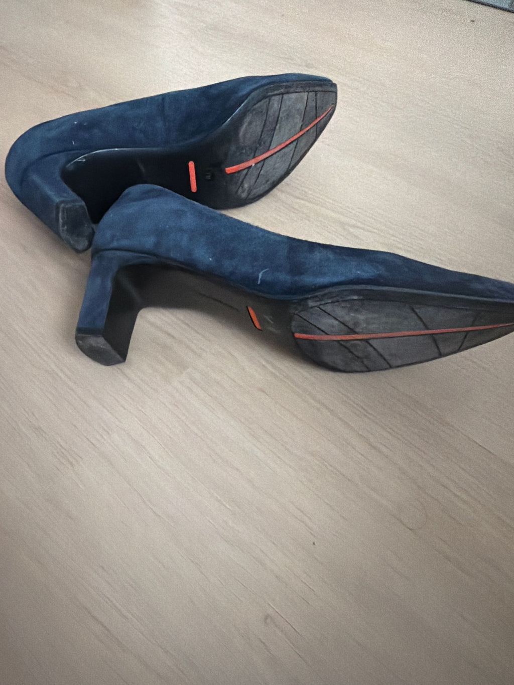 Rockport Total Motion Navy Suede 2” Heel Size 7M - Image 5