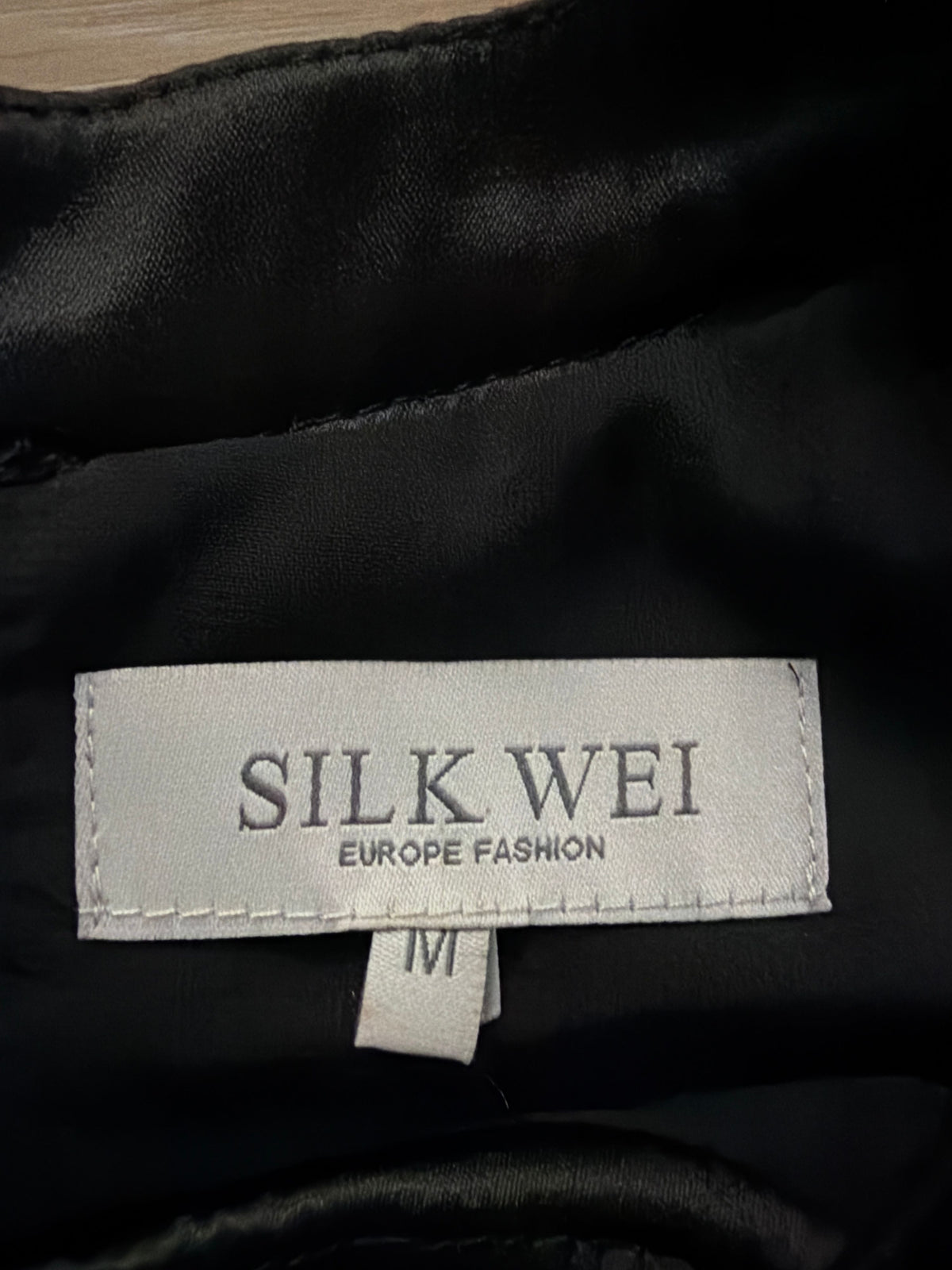 Silk Wei Black Stretch Bell-Shape Dress w/White Band and Black Appliqué Sleeveless Size M - Image 4
