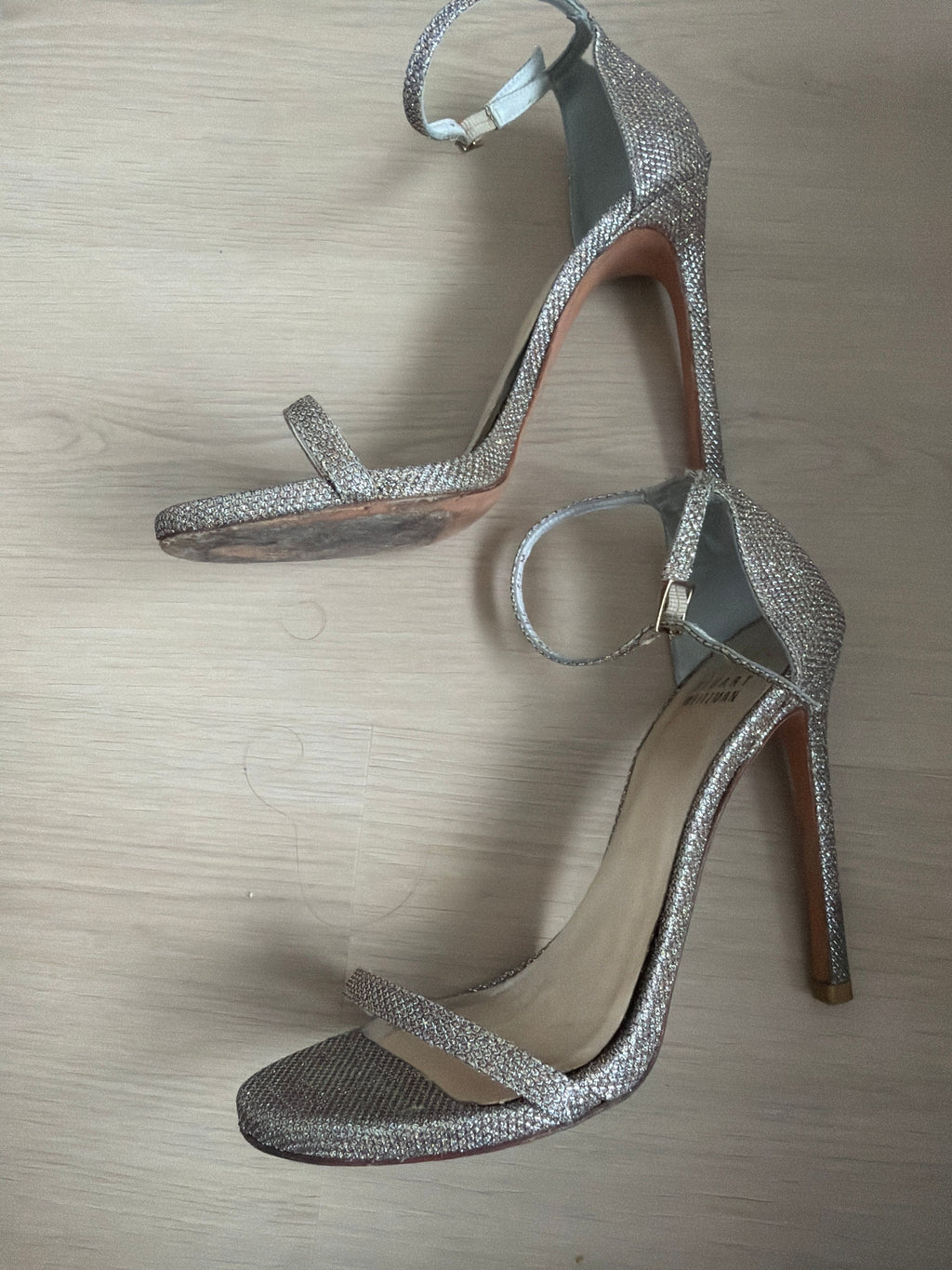 Stuart Weitzman Size 7 Silver Textured Stiletto - Image 4
