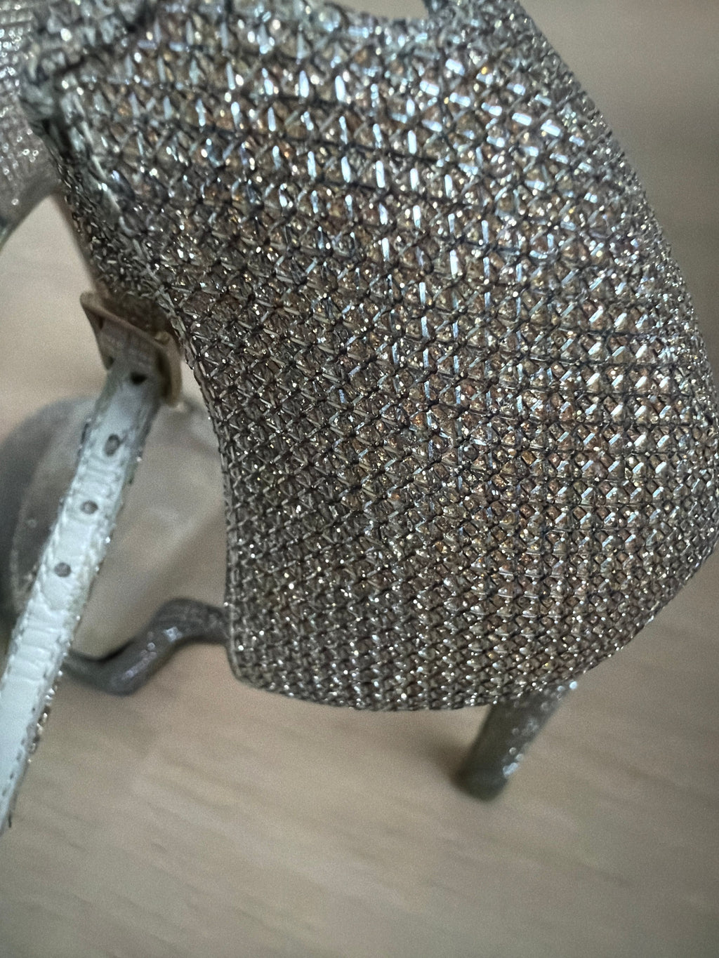 Stuart Weitzman Size 7 Silver Textured Stiletto - Image 3