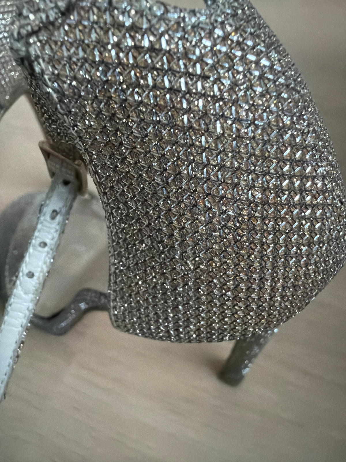Stuart Weitzman Size 7 Silver Textured Stiletto - Image 3
