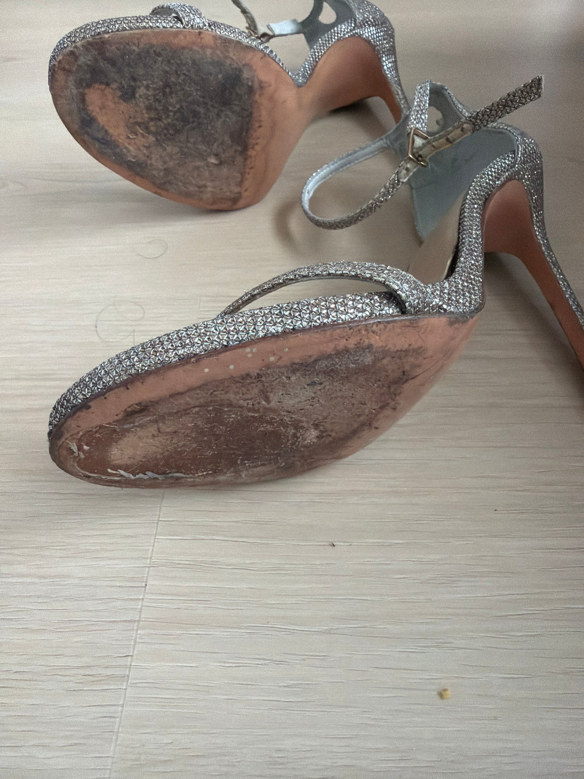 Stuart Weitzman Size 7 Silver Textured Stiletto - Image 5