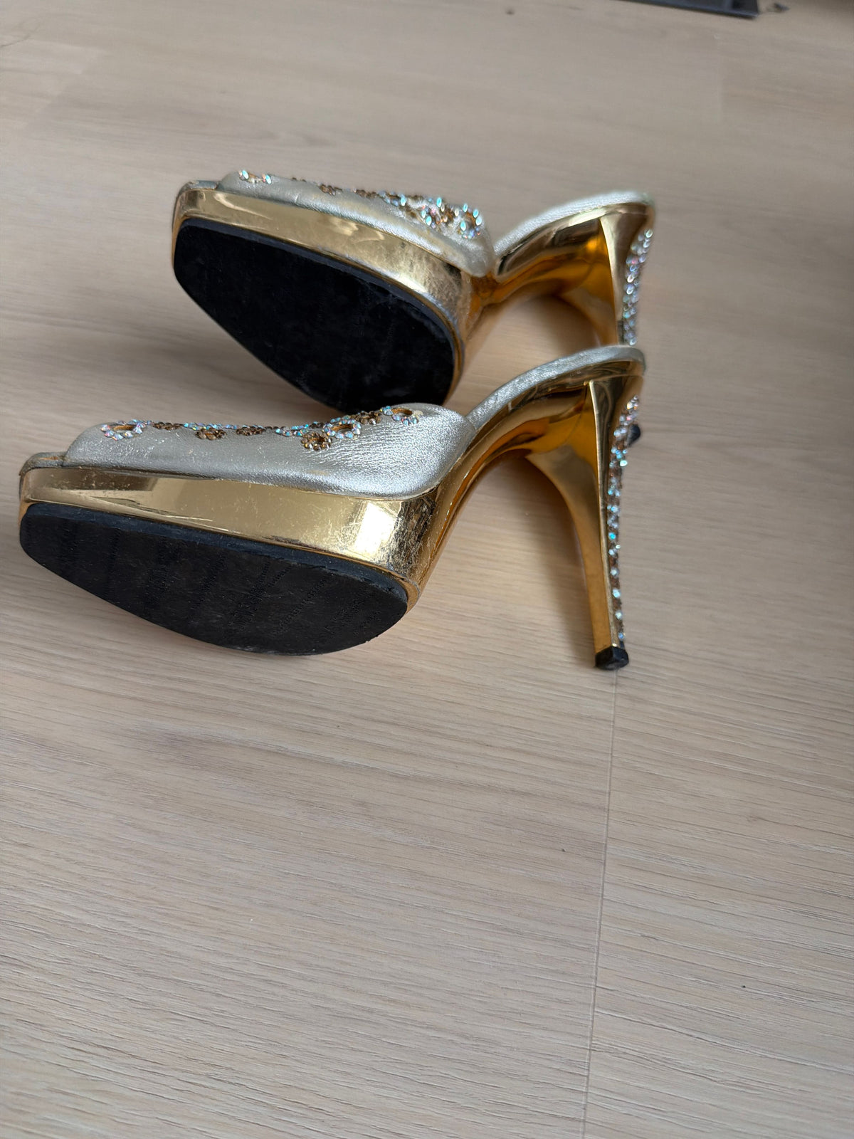 Stuart Whitman Leather w/Crystal Details Stiletto Mules 7M - Image 3